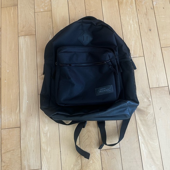 Dickies Classic Black Backpack - Picture 2 of 5